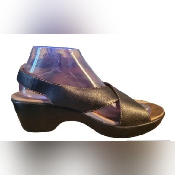 dansko jacinda black